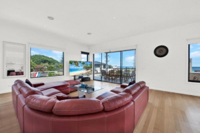 Beach View Escape by Ready Set Stay, Safety Beach